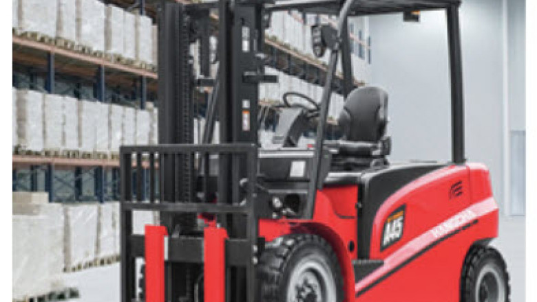 Why Timely Forklift Repair Services in Houston TX Can Save Your Business Money