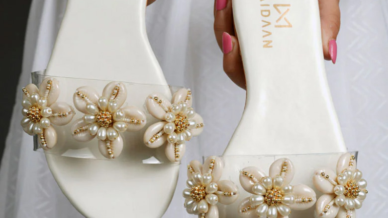 How to Style Sliders for Women with Any Outfit