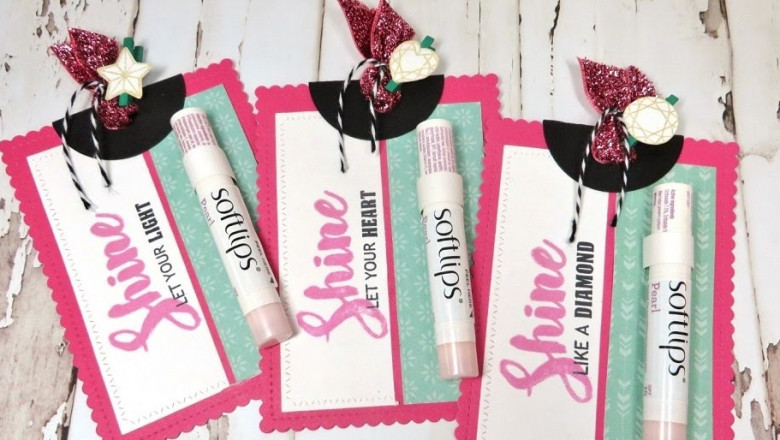 The Perfect Travel Gift: Personalized Hang Tags They'll Actually Use